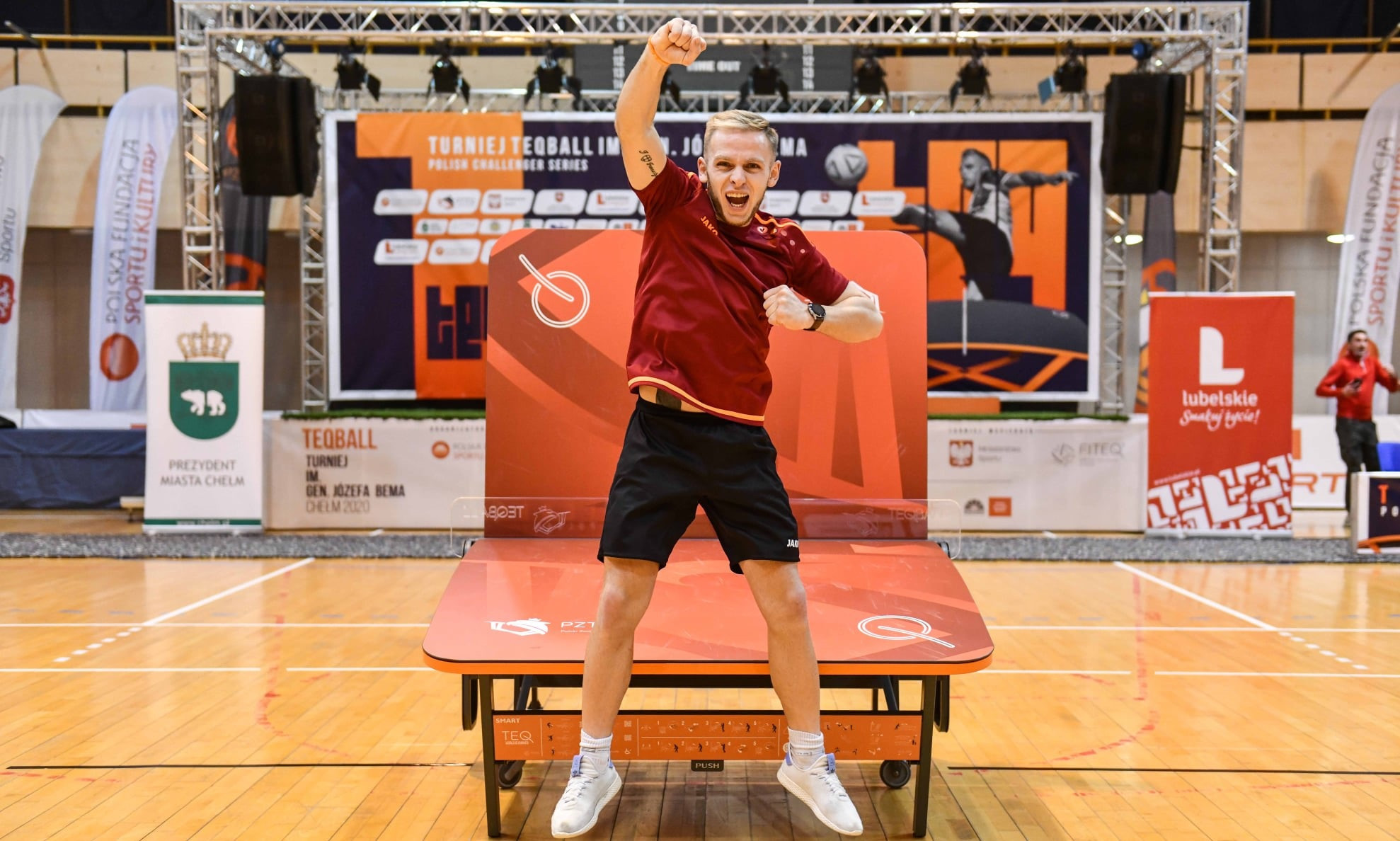 Adrian Duszak defeated Patryk Kaminski in straight sets to win the men's singles title in Polish city Chelm ©FITEQ