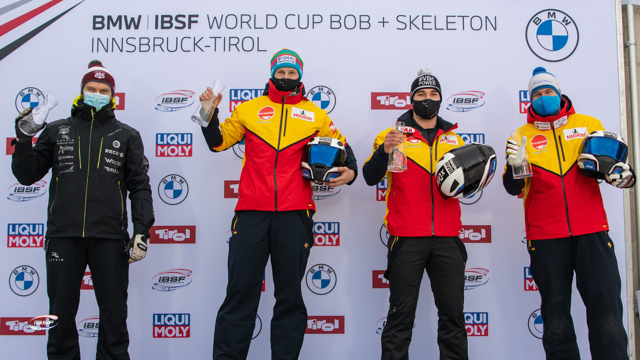Four teams stood on the podium, with two German pairs winning the bronze medal ©IBSF