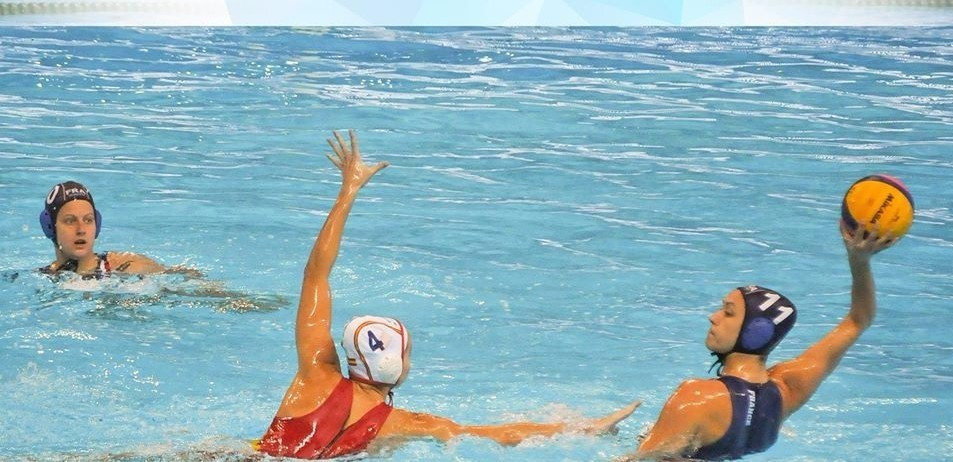 Holders Spain thrash France at European Water Polo Championships