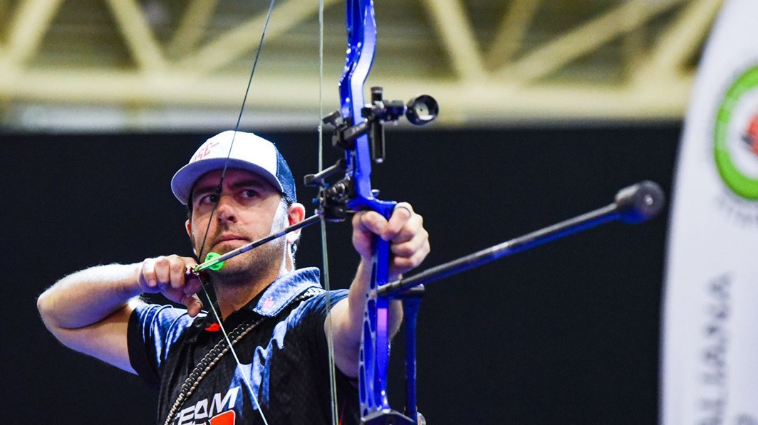 1999 World Archery champion Cousins shoots perfect score during second stage of Indoor Series