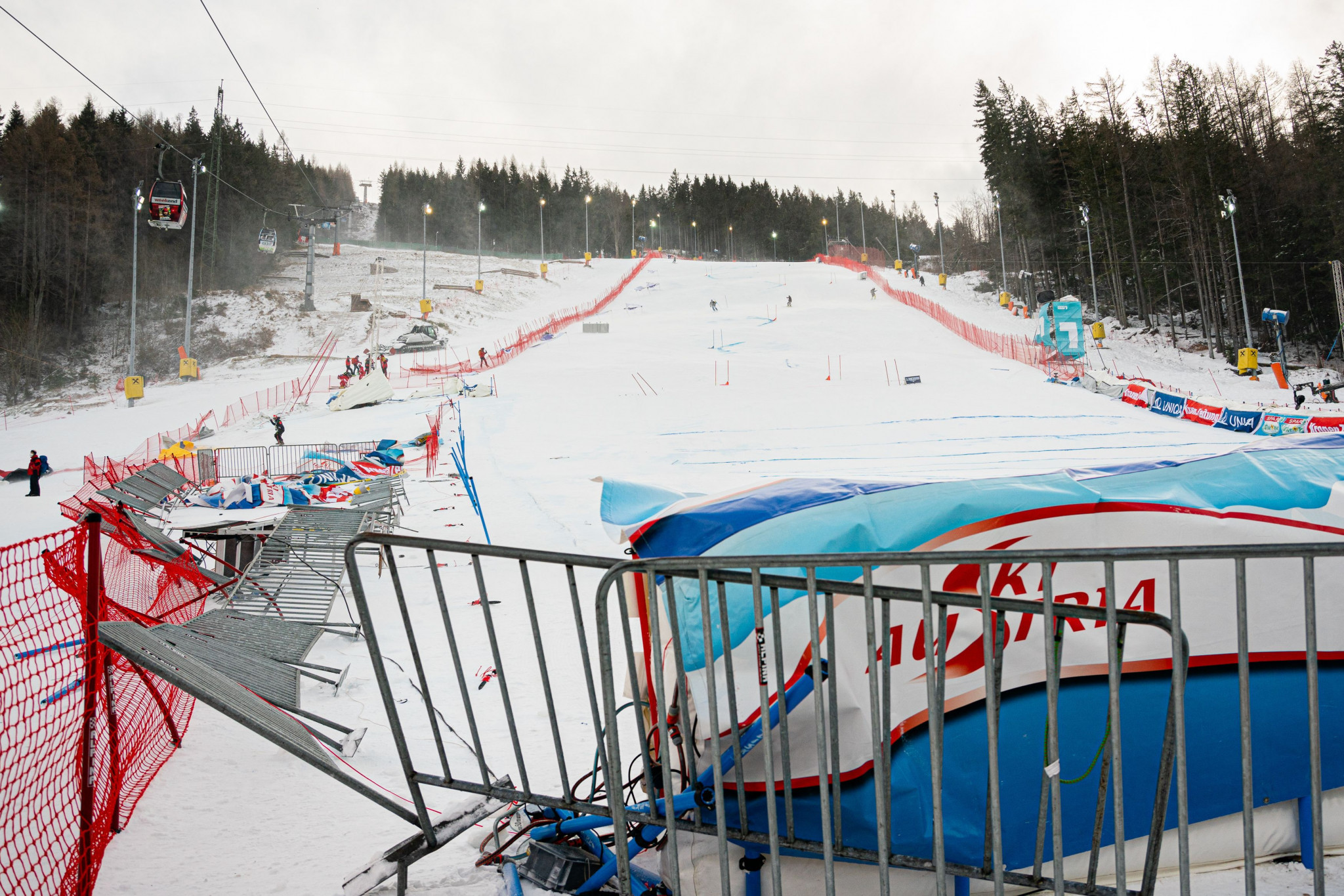 High winds cancel Semmering giant slalom with Vlhová leading after one run