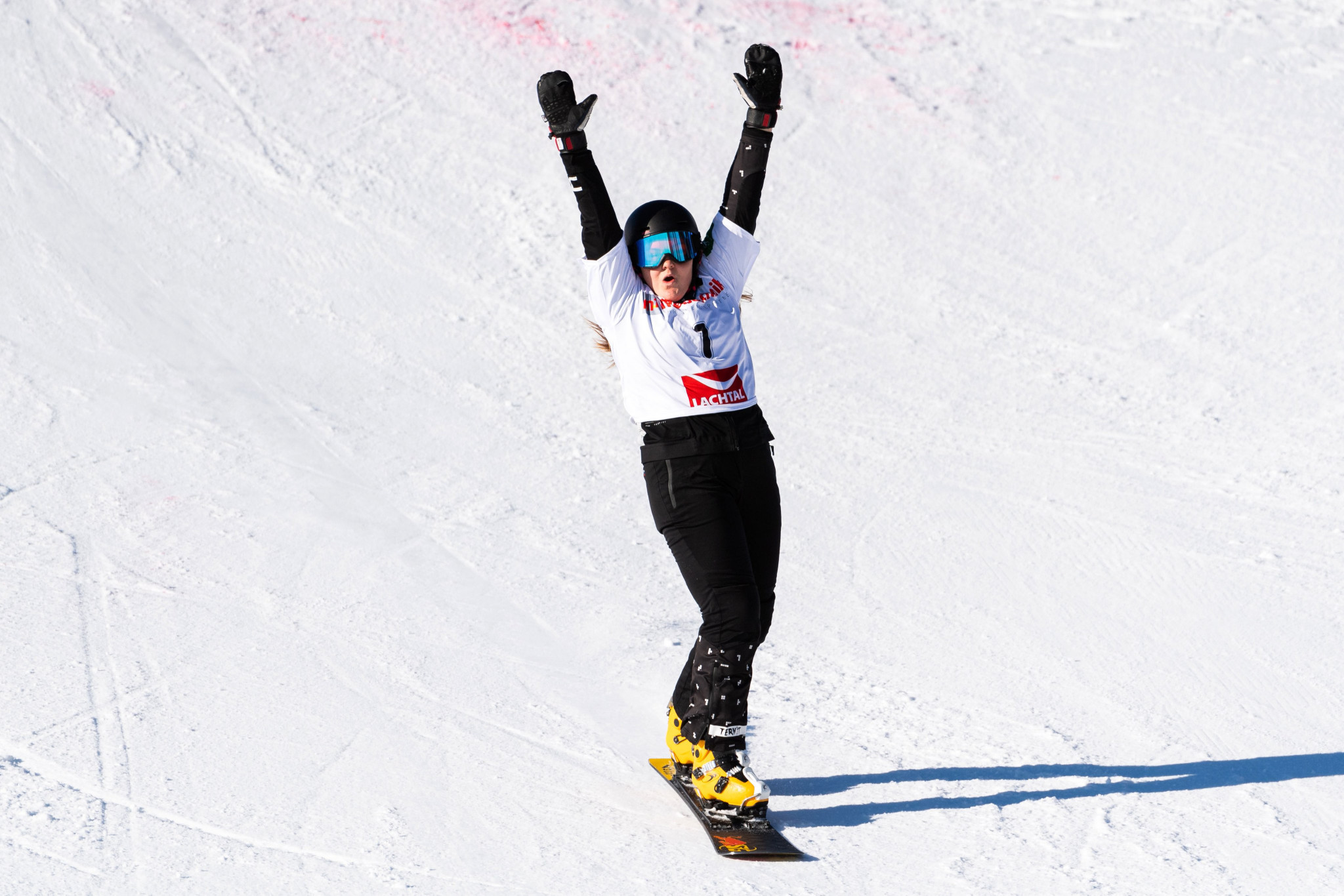 Sofia Nadyrshina won two individual golds and a team gold at the Championships ©FIS Snowboard