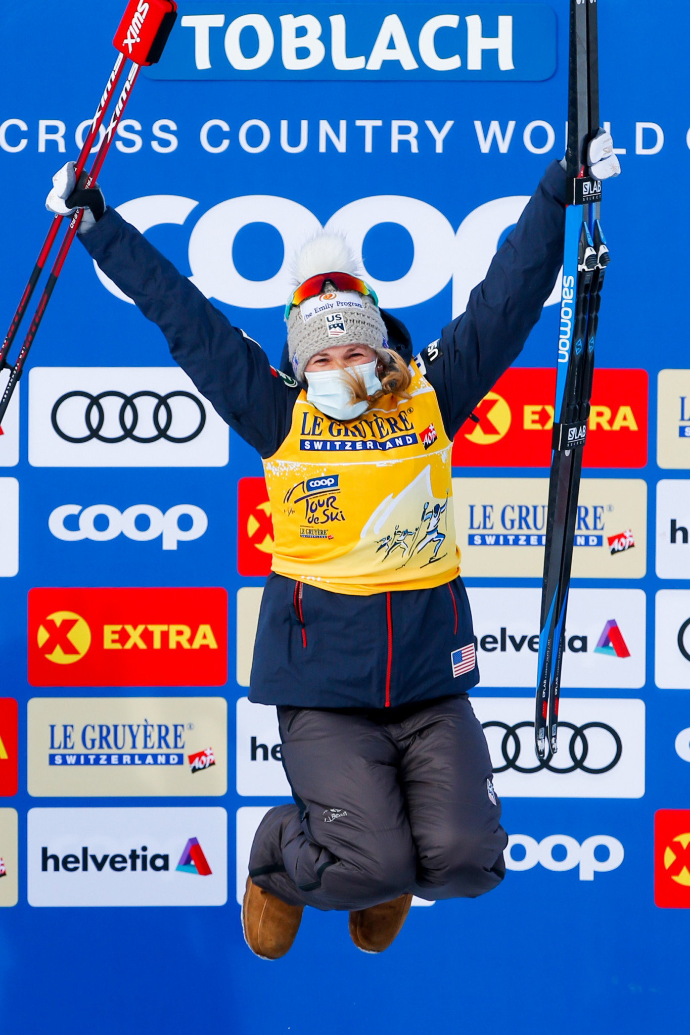 Jessie Diggins celebrates after winning the 10km free race in Toblach ©Getty Images 