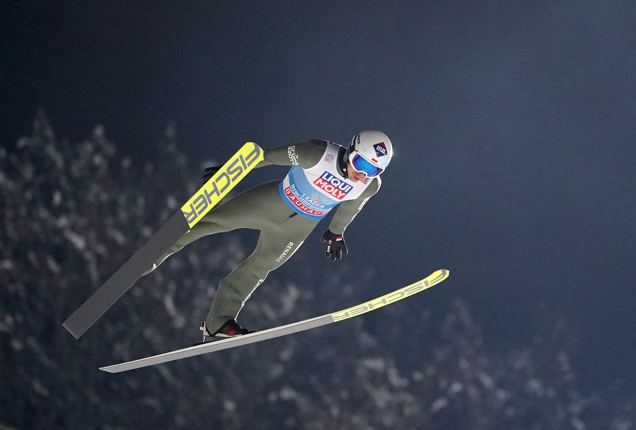 Leader Stoch tops qualification for Four Hills Tournament finale