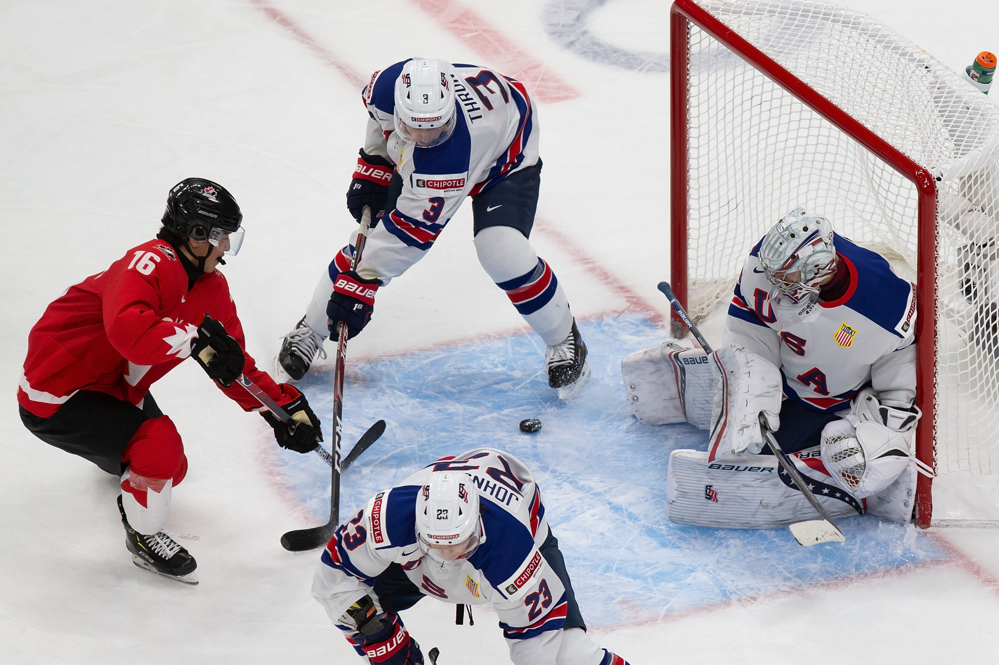 American goaltender Spencer Knight had an impressive performance to prevent Canada from scoring ©Getty Images
