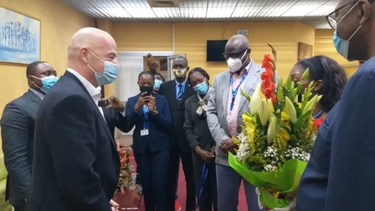 FIFA President Gianni Infantino arrives in Cameroon on the eve of the African Nations Championship ©CAF