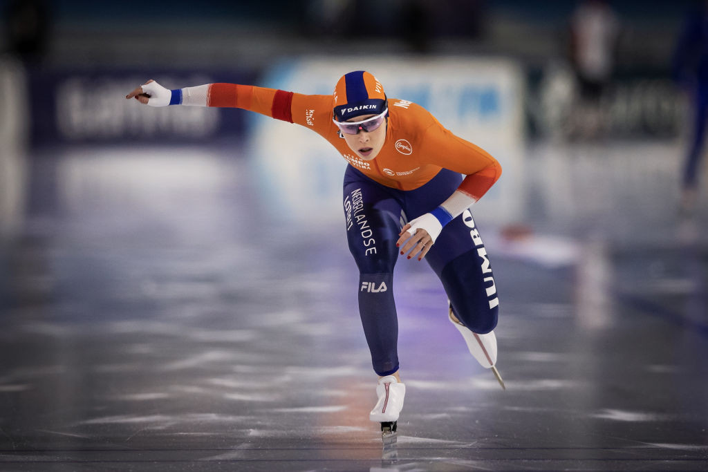 Dutch skater Antoinette De Jong leads the women's allround after claiming two bronze medals on day one ©ISU