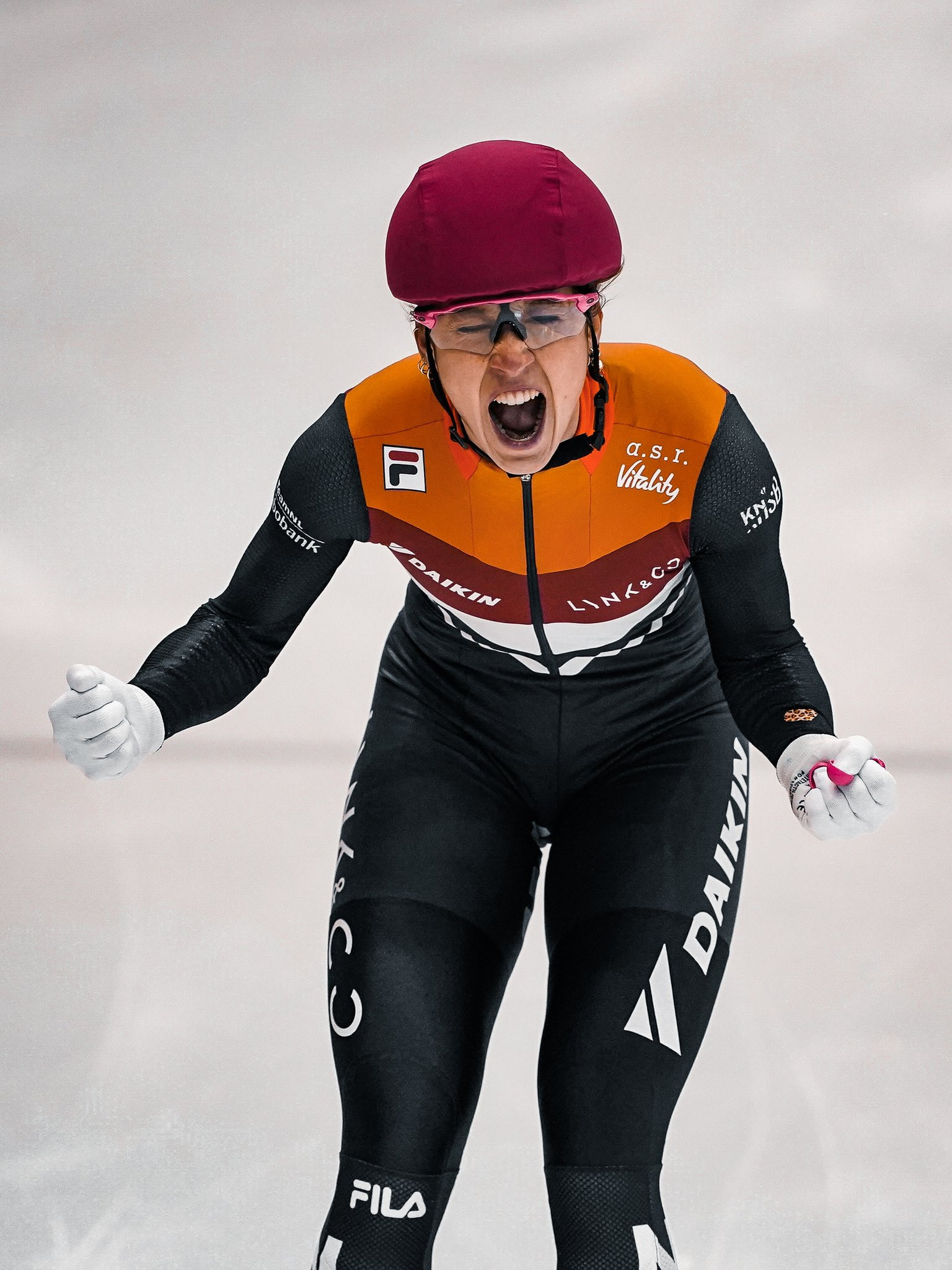 Schulting and Elistratov win overall titles at European Short Track Championships
