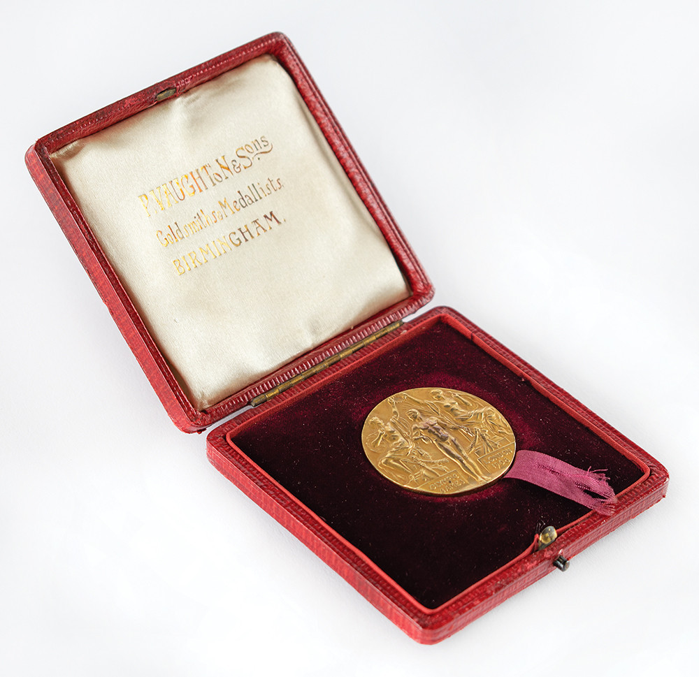 A gold medal won by Sweden in the men's all-around gymnastics team event at London 1908 was among 114 items sold in the sale organised by RR Auction ©RR Auction