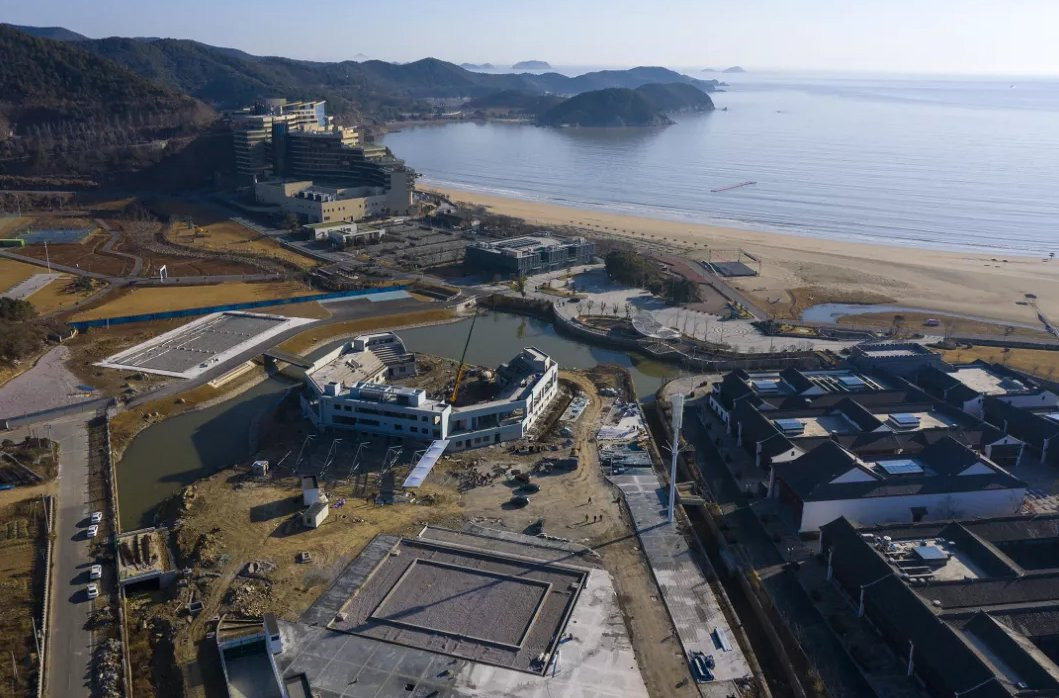 The beach volleyball venue for Hangzhou 2022 is located in the Donghai Banbianshan tourist resort of Ningbo ©Hangzhou 2022