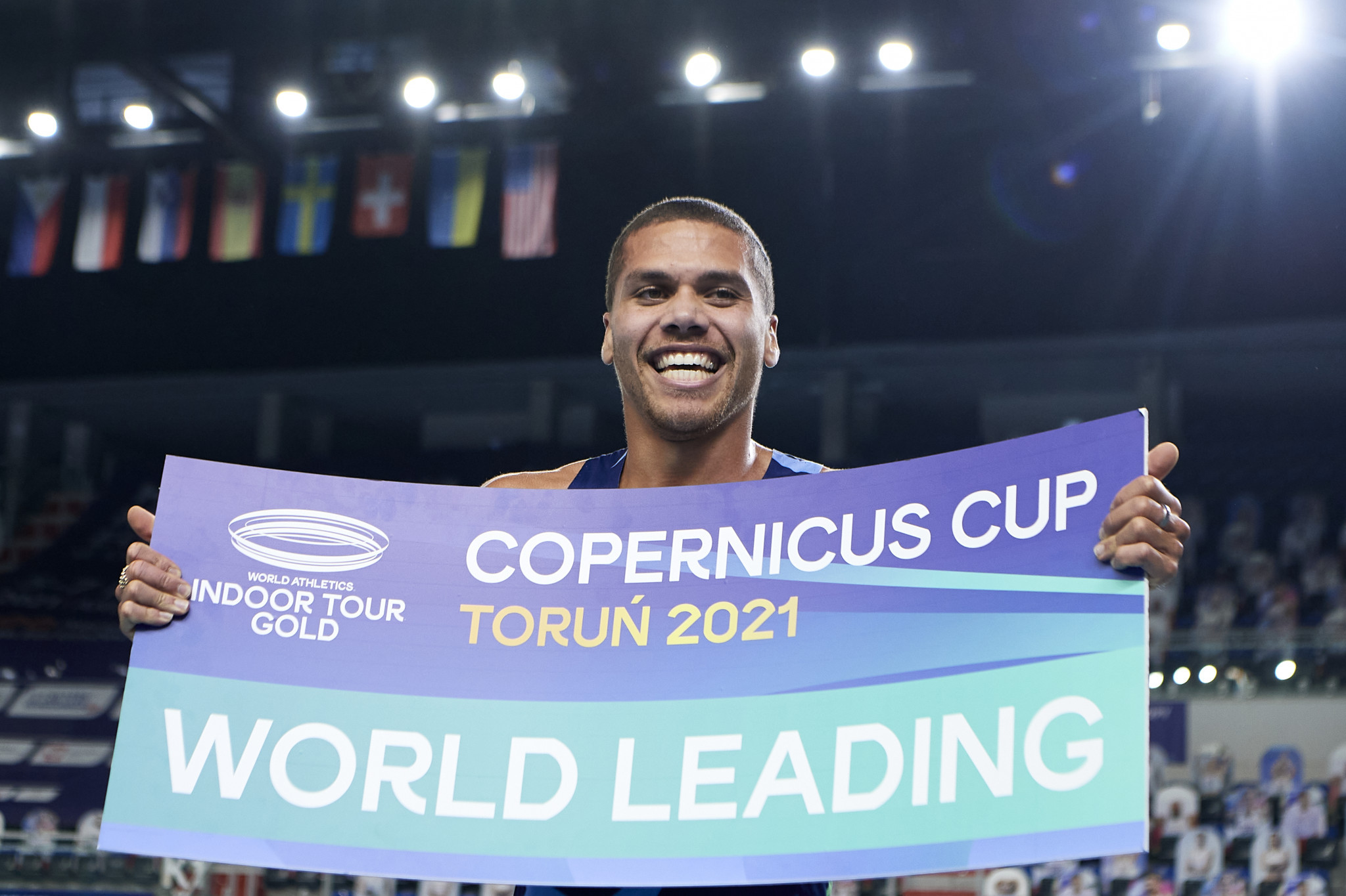 Giles runs second-fastest indoor 800m ever on night of 2021 world leads in Torun 