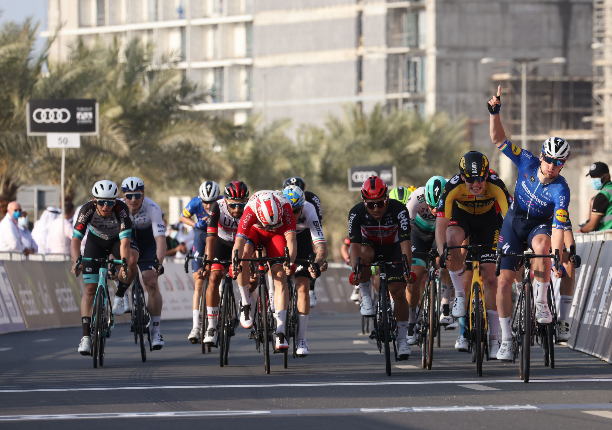 Bennett sprints to stage-four victory at UAE Tour at Al Marjan Island