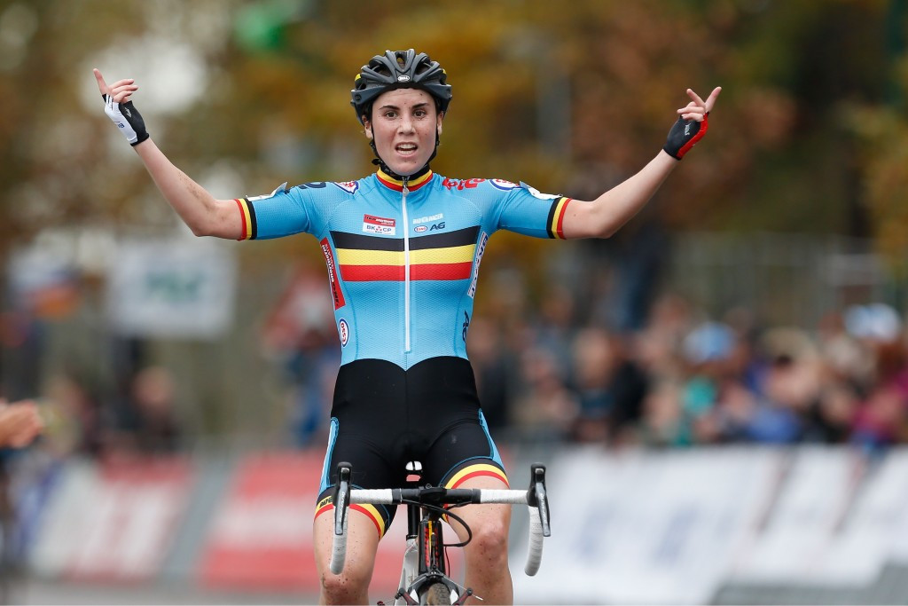 Sanne Cant leads the women's World Cup standings ahead of the final race