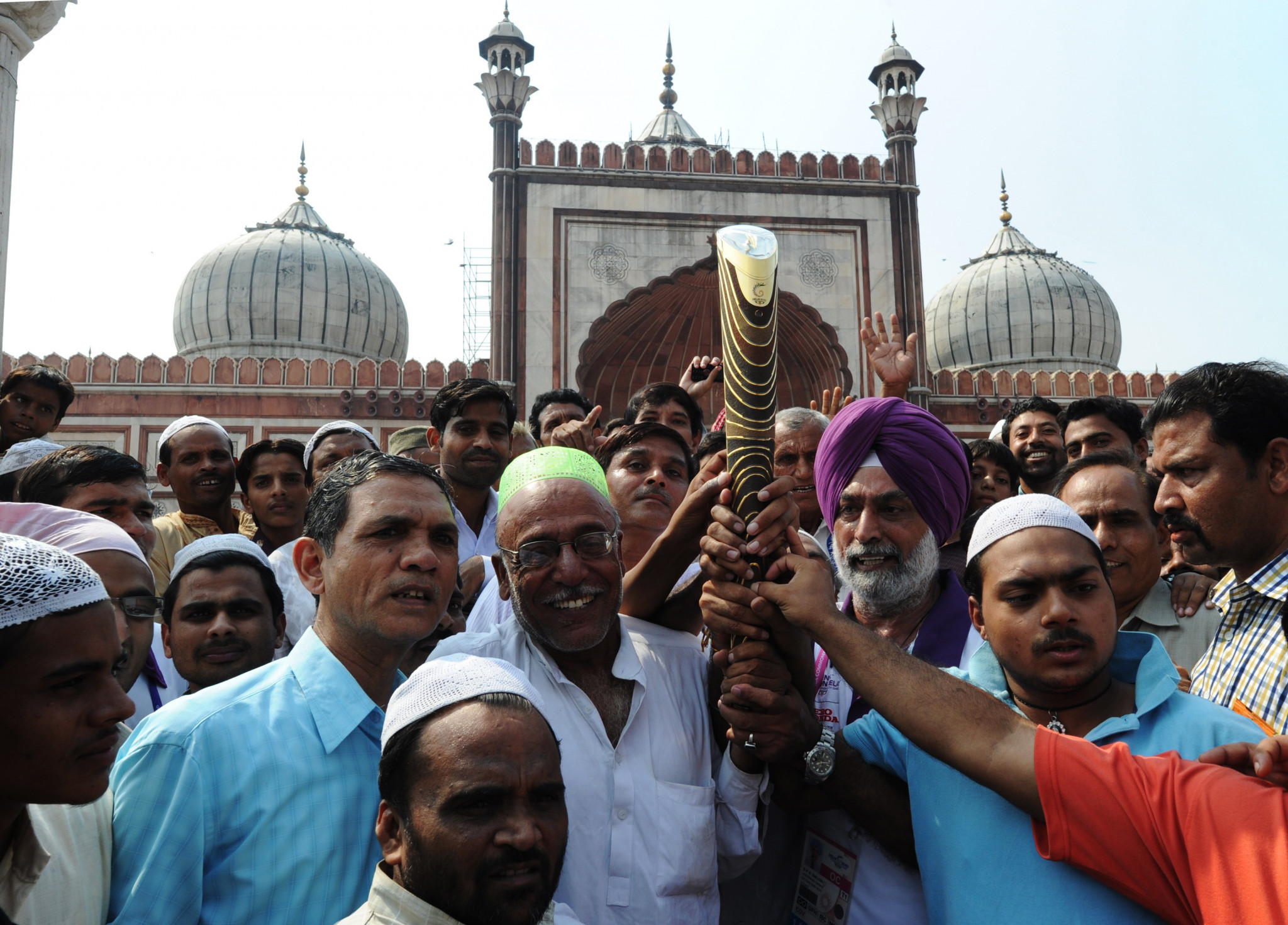 The Queen's Baton arrives at the Jama Masjid Mosque in New Delhi ©Getty Images