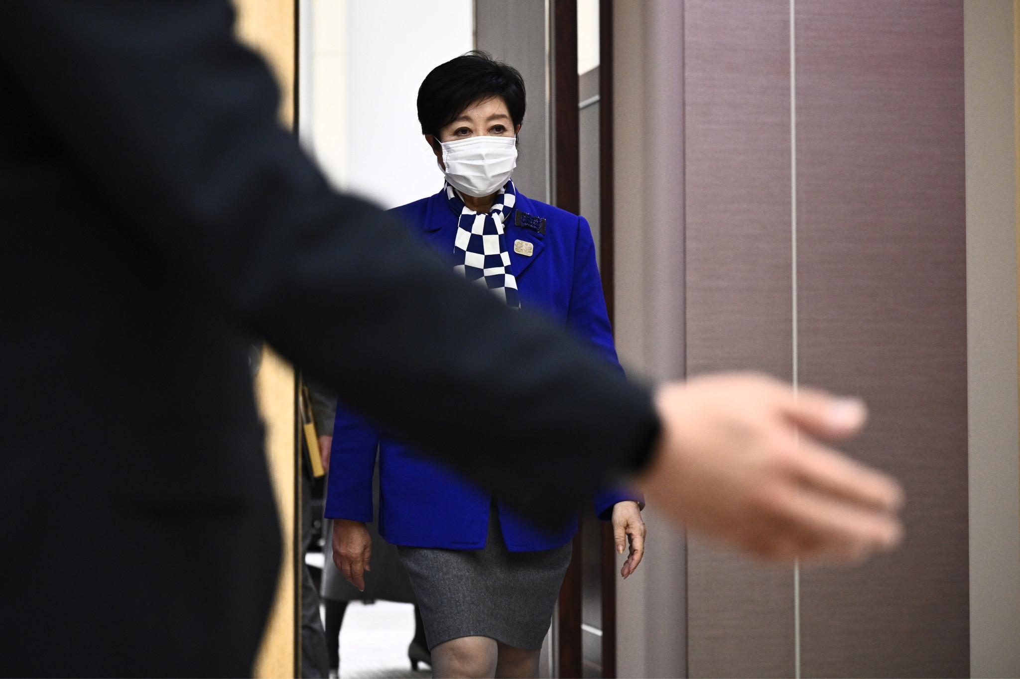 Koike cautious over easing state of emergency despite decline in new coronavirus cases in Tokyo
