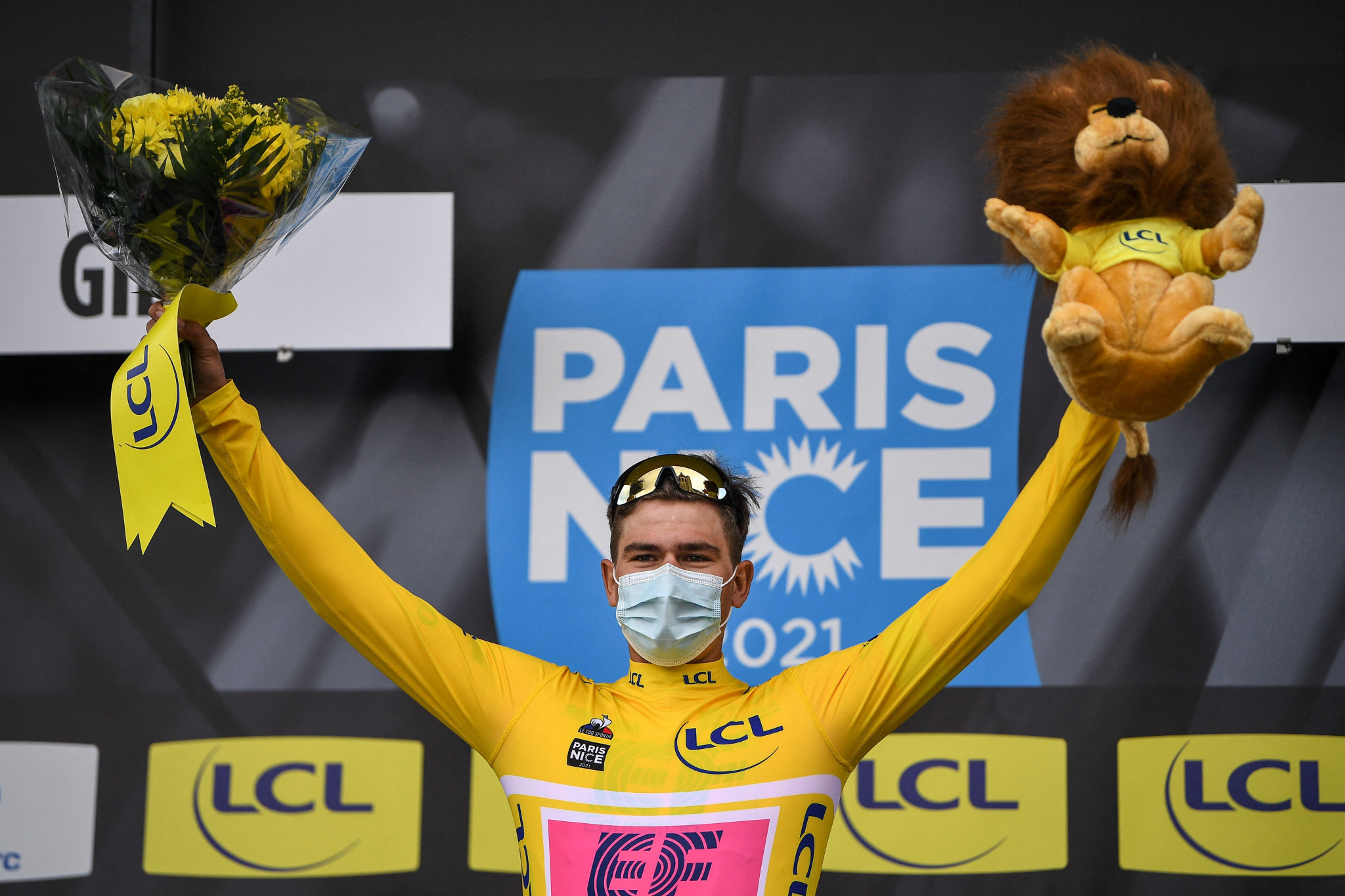 Bissegger takes overall lead in Paris-Nice after time-trial success