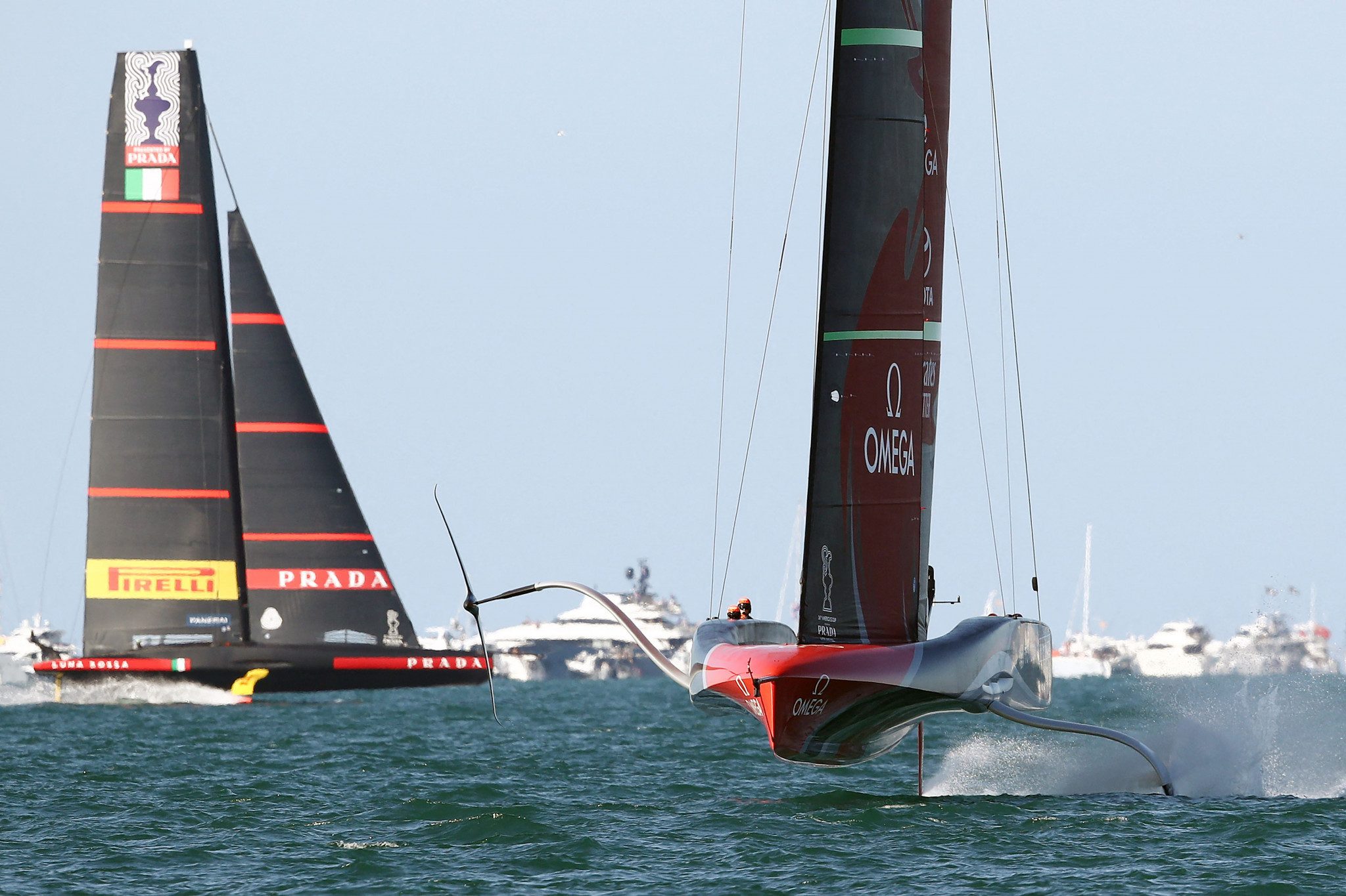 Team New Zealand and Luna Rossa remain locked at 3-3 after three days of racing in Auckland ©Getty Images