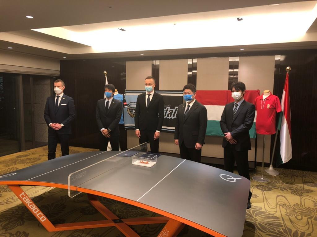 Japanese teqball delegates meet with Hungarian Minister of Foreign Affairs and Trade