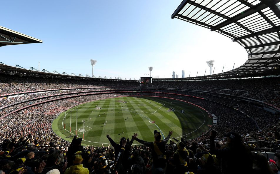 AFL Grand Final target 100,000 crowd after returning to traditional afternoon timeslot 
