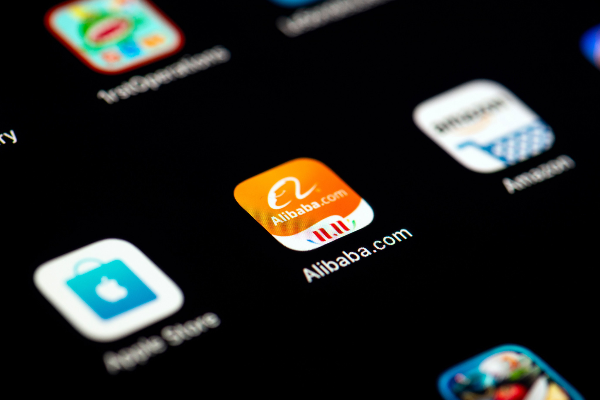 Chinese internet companies reportedly pulled an internet browser associated with IOC sponsor Alibaba from its app stores ©Getty Images