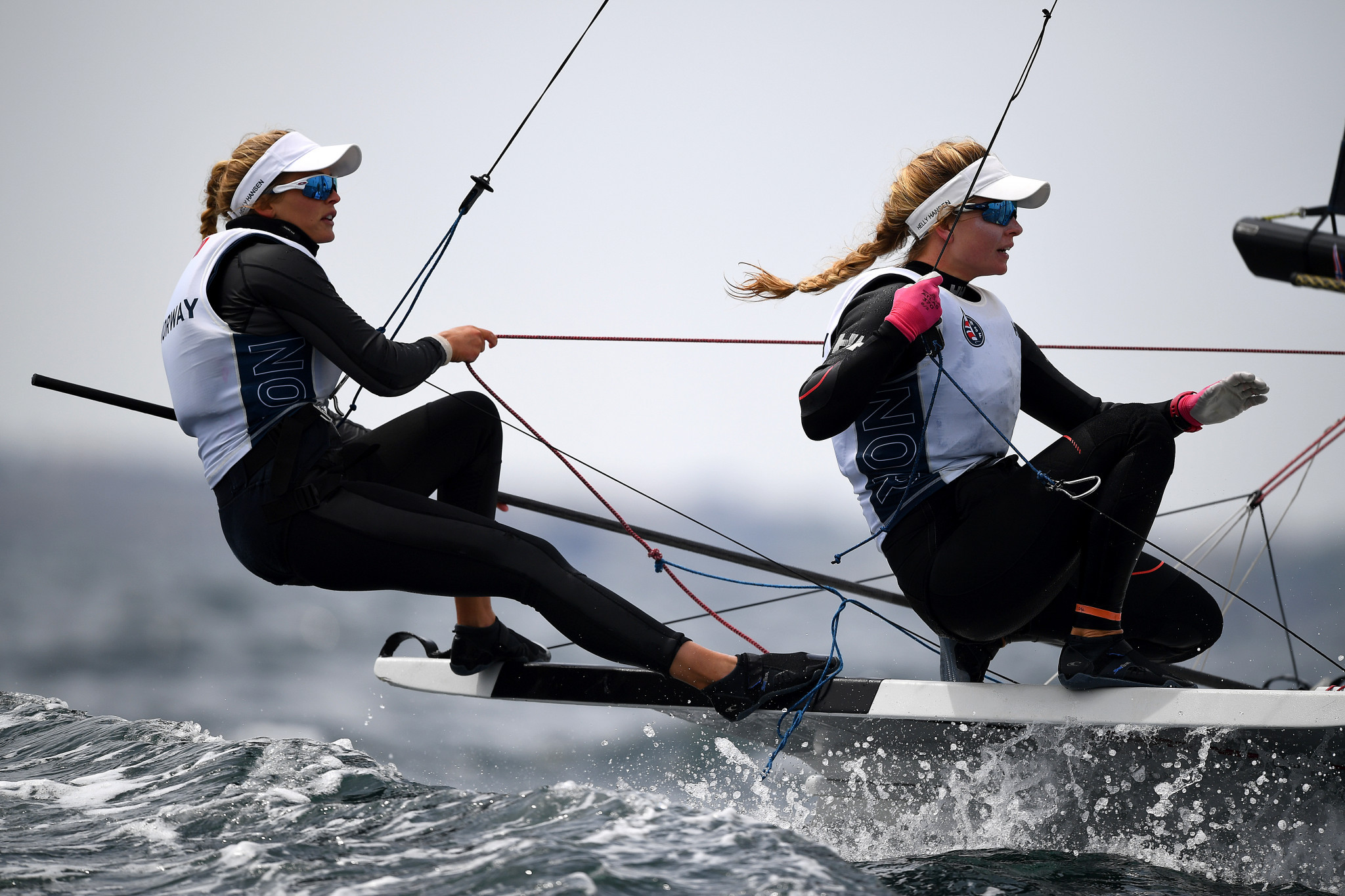 Norway's Helene Næss and Marie Rønningen lead the 49er FX class ©Getty Images