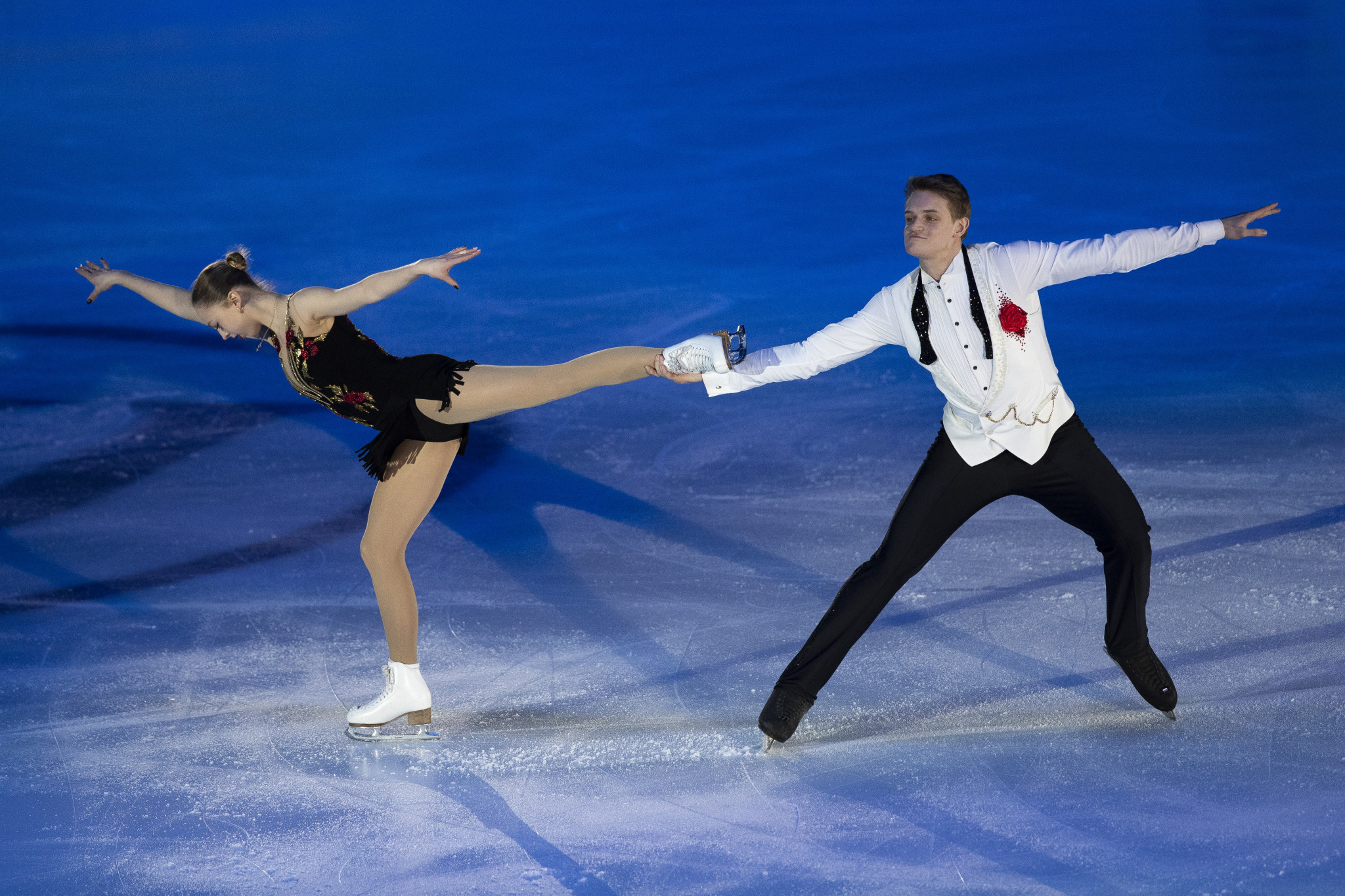 Aleksandra Boikova and Dmitrii Kozlovskii lead the pairs discipline following the short programme ©Getty Images