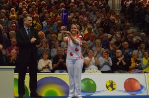 Ellen Falkner rolled back the years to win the world indoor title ©WorldBowlsTour