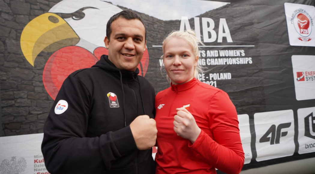 Ahead of the International Boxing Association (AIBA) Youth World Boxing Championships in Kielce, Poland, AIBA President Umar Kremlev joined Poland's 2014 Youth Olympic Games champion Elzbieta Wojcik, an ambassador of the Championships, and 60 other boxers for an outdoor training session ©AIBA