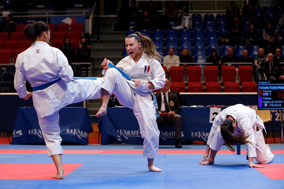 France reached the final of the women's team kata event to the delight of the home crowd ©FFKDA/Denis Boulanger