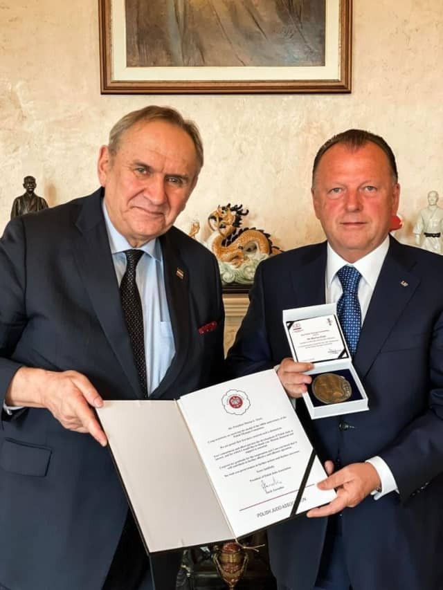 IJF President recognised by Polish Olympic Committee for supporting judo in Poland