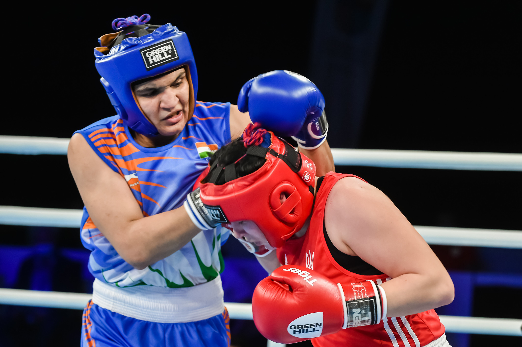 Arundhati Choudhary, in blue, was another, defeating Ukraine’s Anna Sezko on the scorecards of all five judges in the women's 69kg ©AIBA