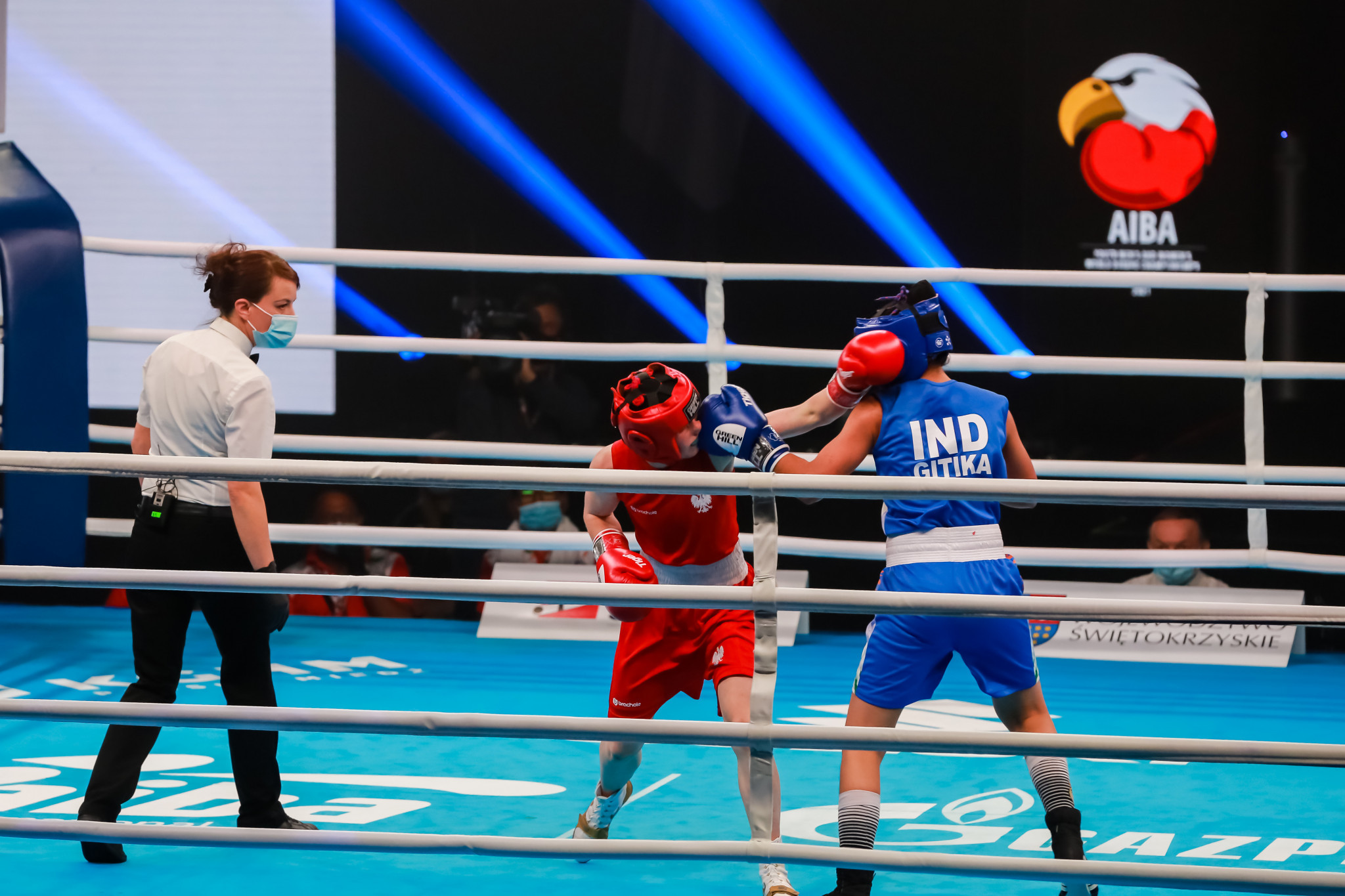 Gitika, in blue, was the first of seven Indian gold medallists on women's finals day at the AIBA Youth World Championships in Kielce ©AIBA