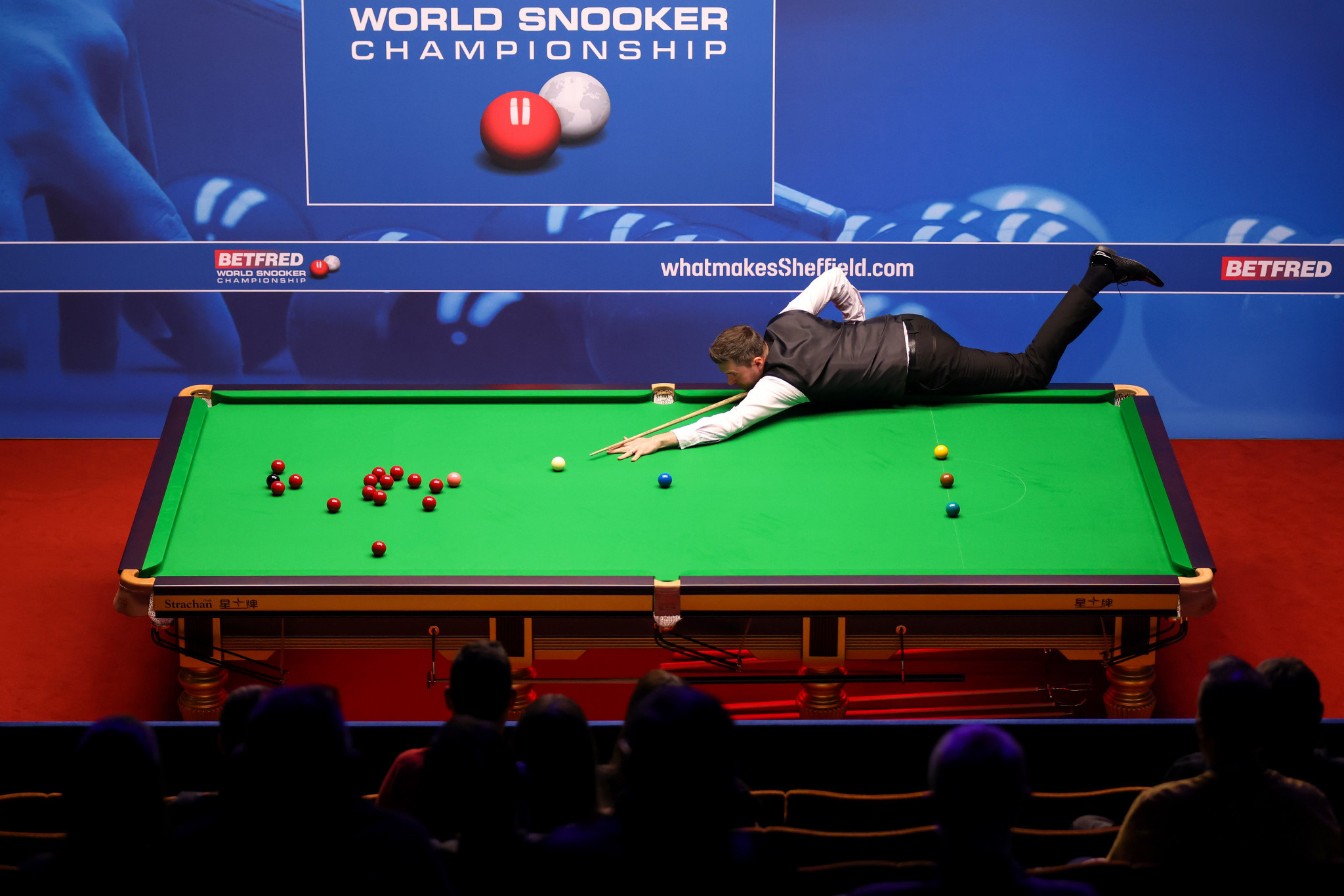 Defending champion Mark Selby reached the second round of the World Snooker Championship after defeating Jamie Jones ©Getty Images