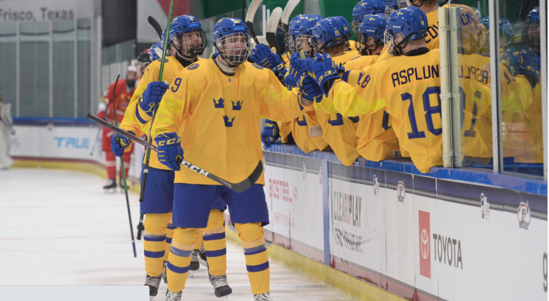 Defending champions Sweden beat Belarus 5-1 in their opening match at the IIHF under-18 World Championship at the Children’s Health StarCenter in Plano ©IIHF