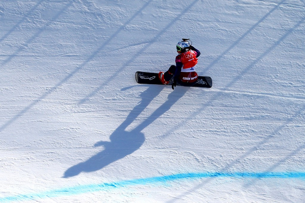 Olympic medallists Samkova and Olyunin win historic snowboard cross sprint races