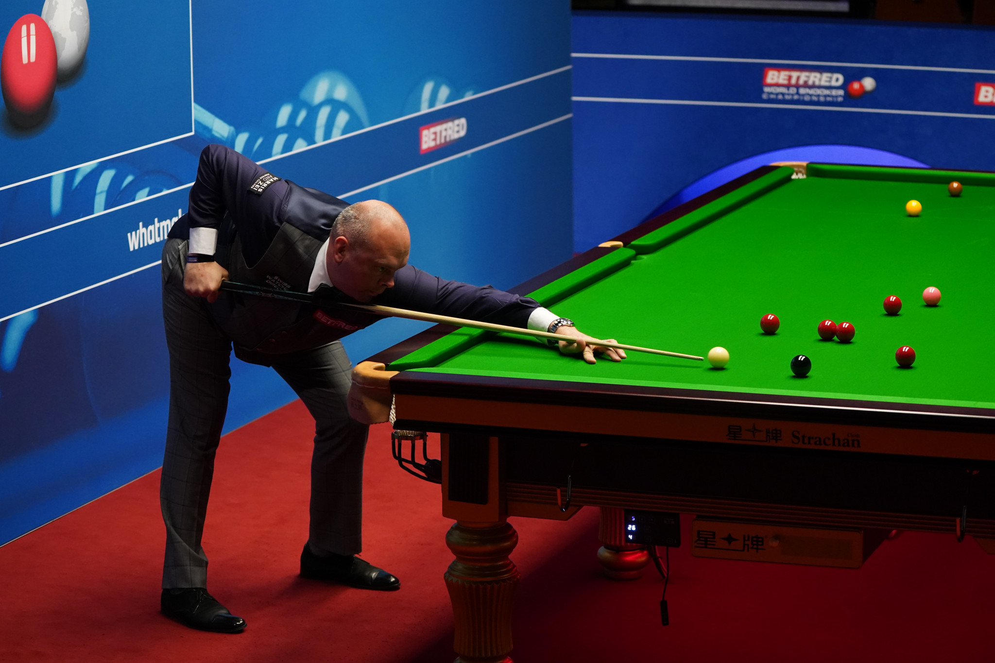 2015 world champion Stuart Bingham triumphed in a decider against Scotland's Anthony McGill to reach the last four in Sheffield ©Getty Images