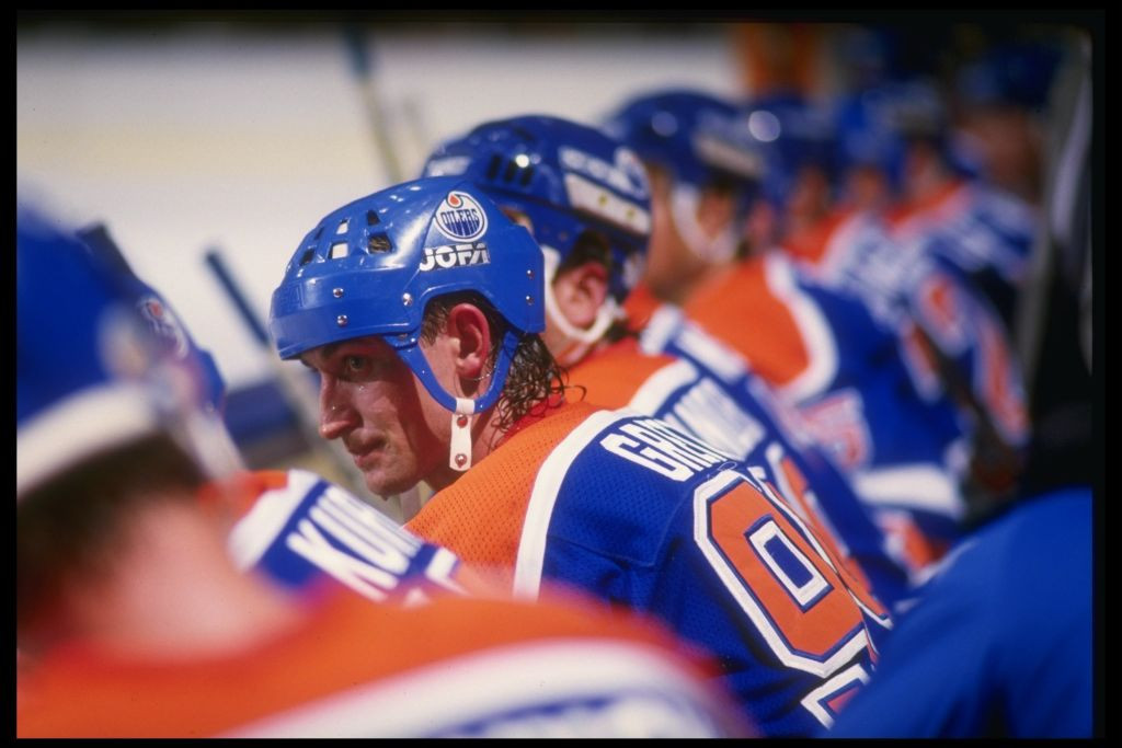 Wayne Gretsky led Edmonton Oilers to four Stanley Cup Championships, and his number 99 shirt was retired by the NHL when he quit the game in 1999 ©Getty Images