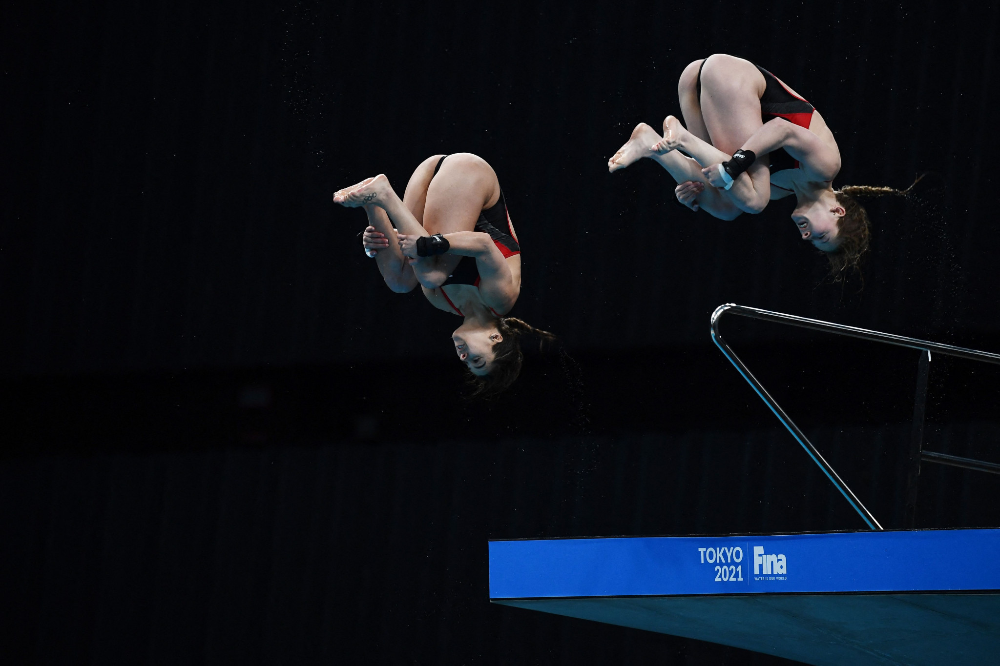 Meaghan Benfeito and Caeli McKay sealed gold in the women's synchronised 10m platform in Tokyo ©Getty Images