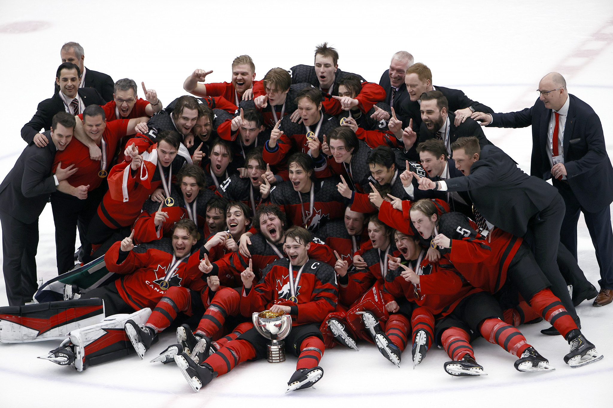 Canada beat Russia 5-3 to earn the title ©Getty Images