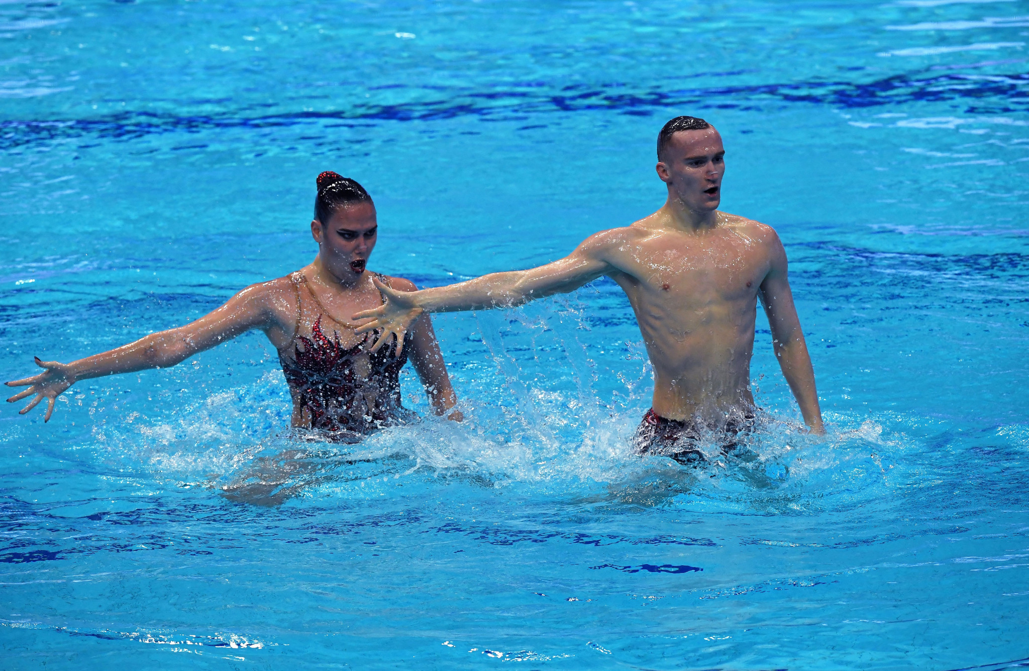 Russian victories launch European Aquatics Championships