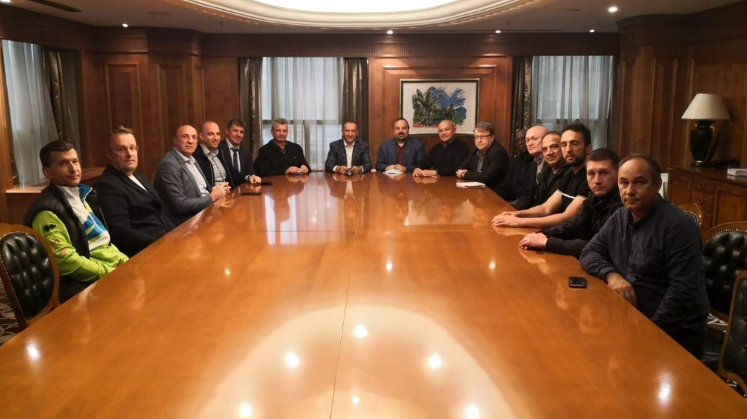Istvan Kovacs, AIBA secretary general, has told leaders of national boxing federations that the staging of the Men's World Boxing Championships in Belgrade this year will 