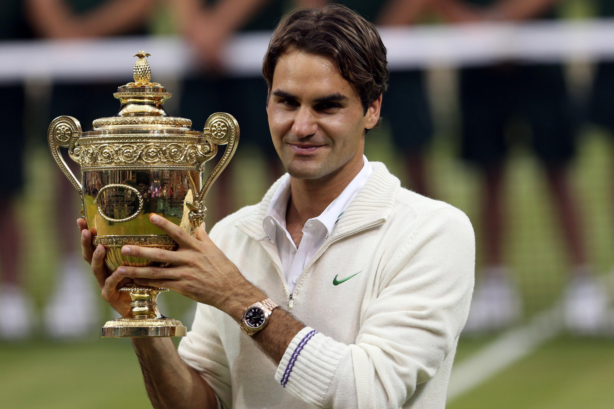Federer memorabilia auction expected to raise over £1 million 
