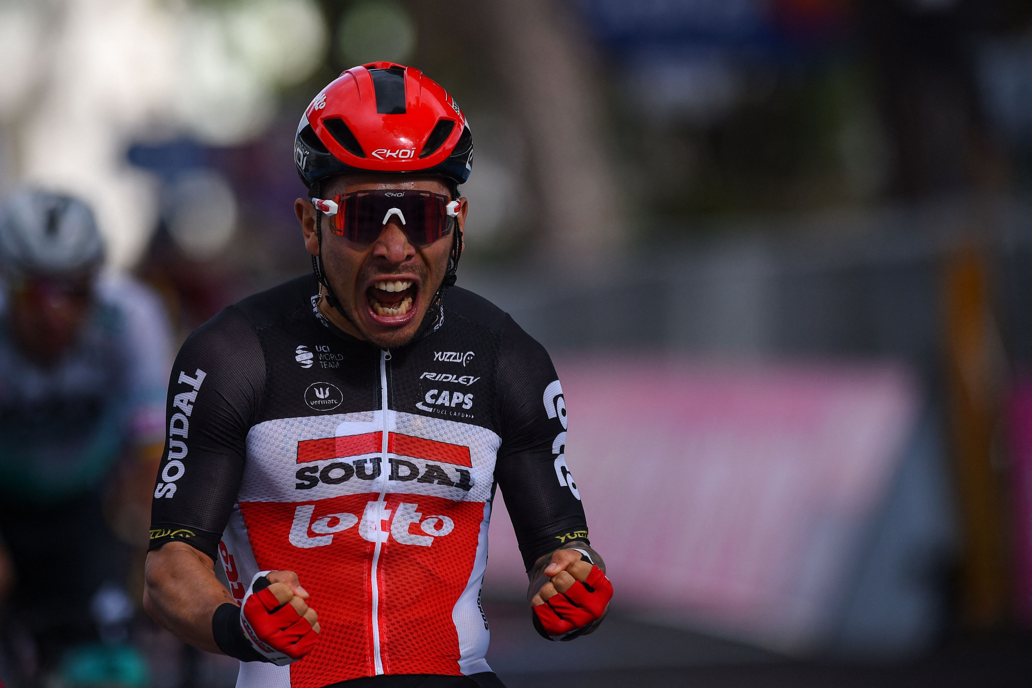 Ewan wins stage five as Landa and Sivakov crash out of Giro d'Italia