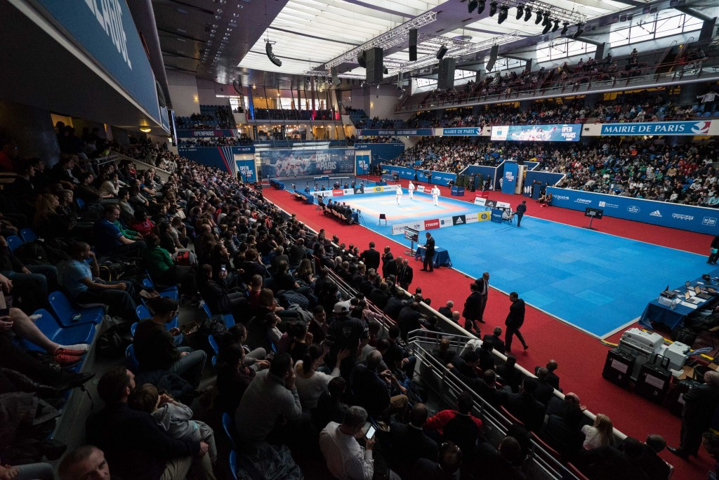 A healthy crowd watched the final day of action at the Pierre de Coubertin Stadium ©Xavier Servolle/WKF