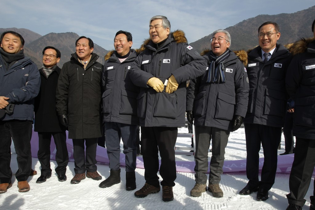 Korean Ski Association President Shin Dong-bin recently visited some of the Winter Olympic venues along with Pyeongchang 2018 President Cho Yang-ho ©Getty Images