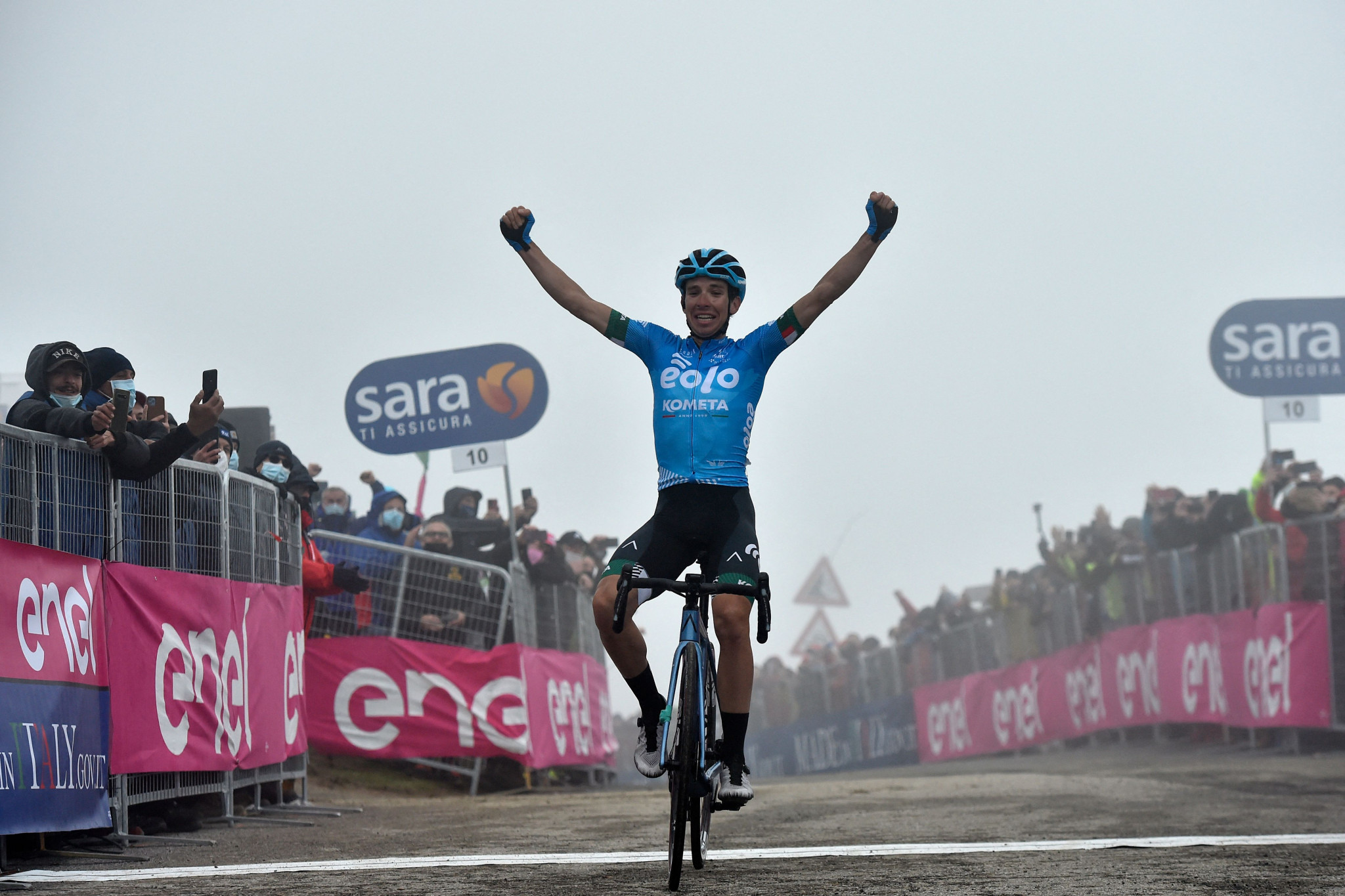 Fortunato secures biggest stage win of career as Bernal extends Giro d'Italia lead