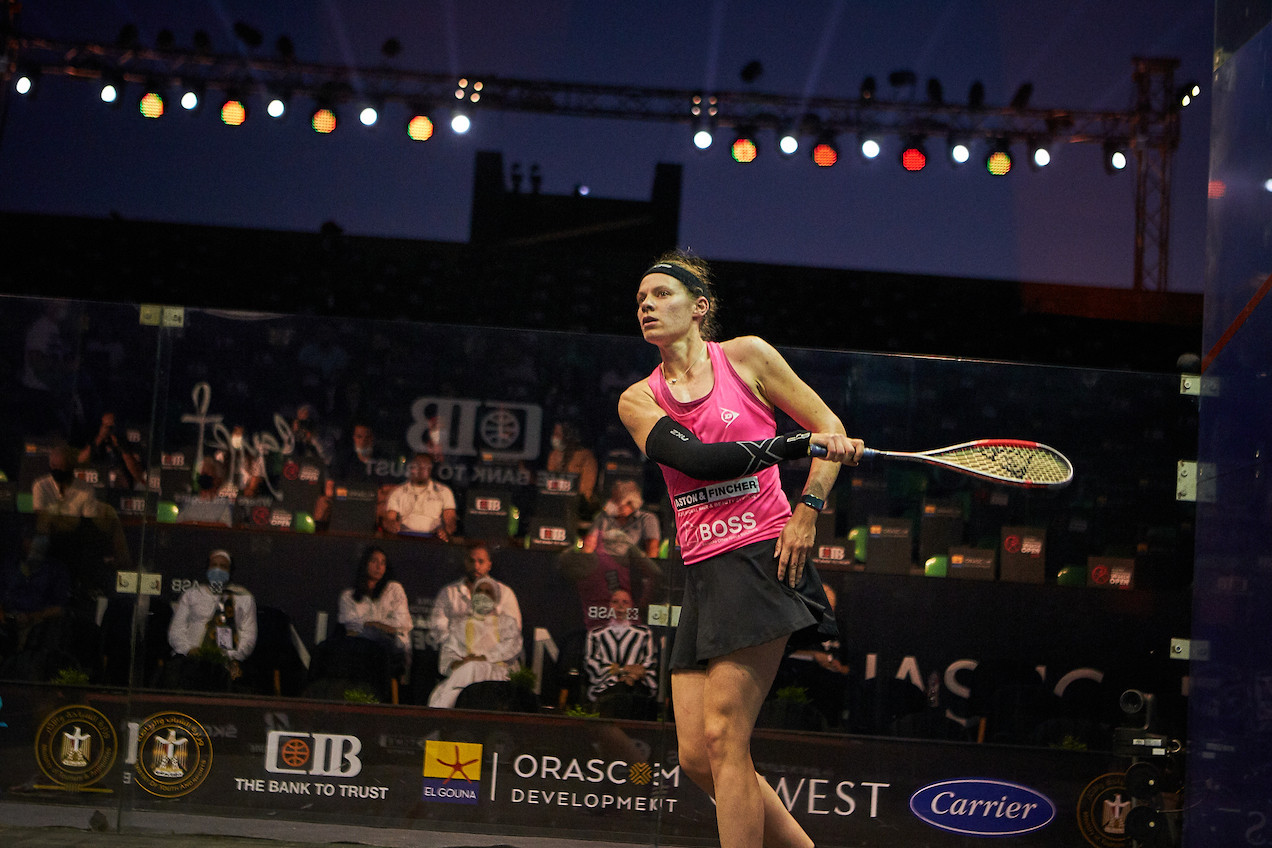 England's Sarah-Jane Perry defeated compatriot Alison Waters, who retired injured after two games of their El Gouna International third round match ©PSA World Tour
