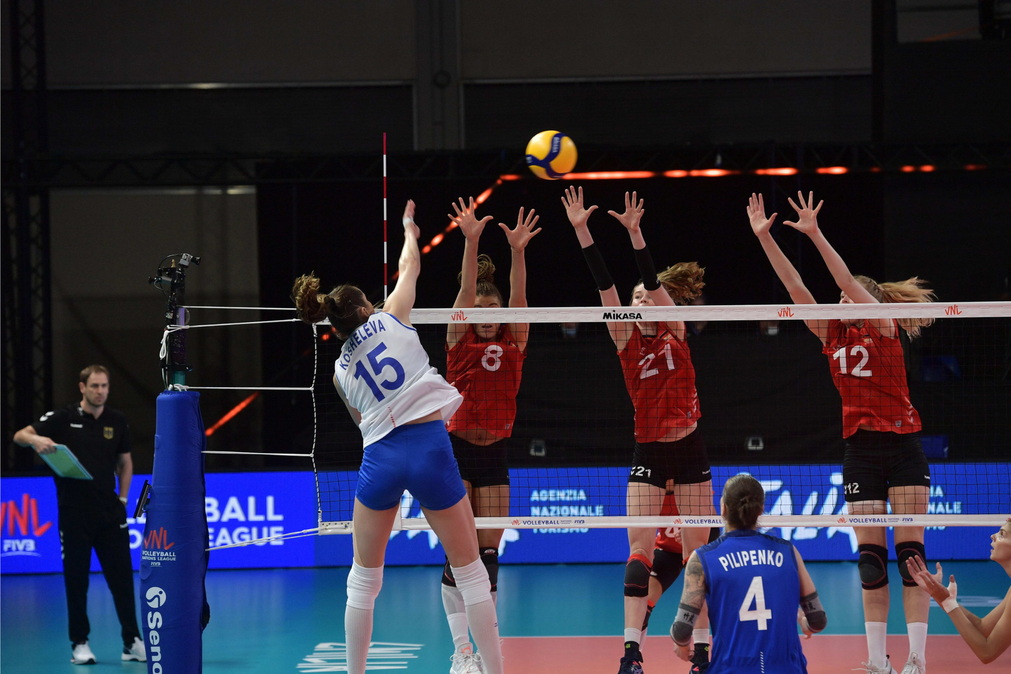 Russia, in white, were today beaten in four sets by the Netherlands, and currently sit in the middle of the Nations League table ©Volleyball World
