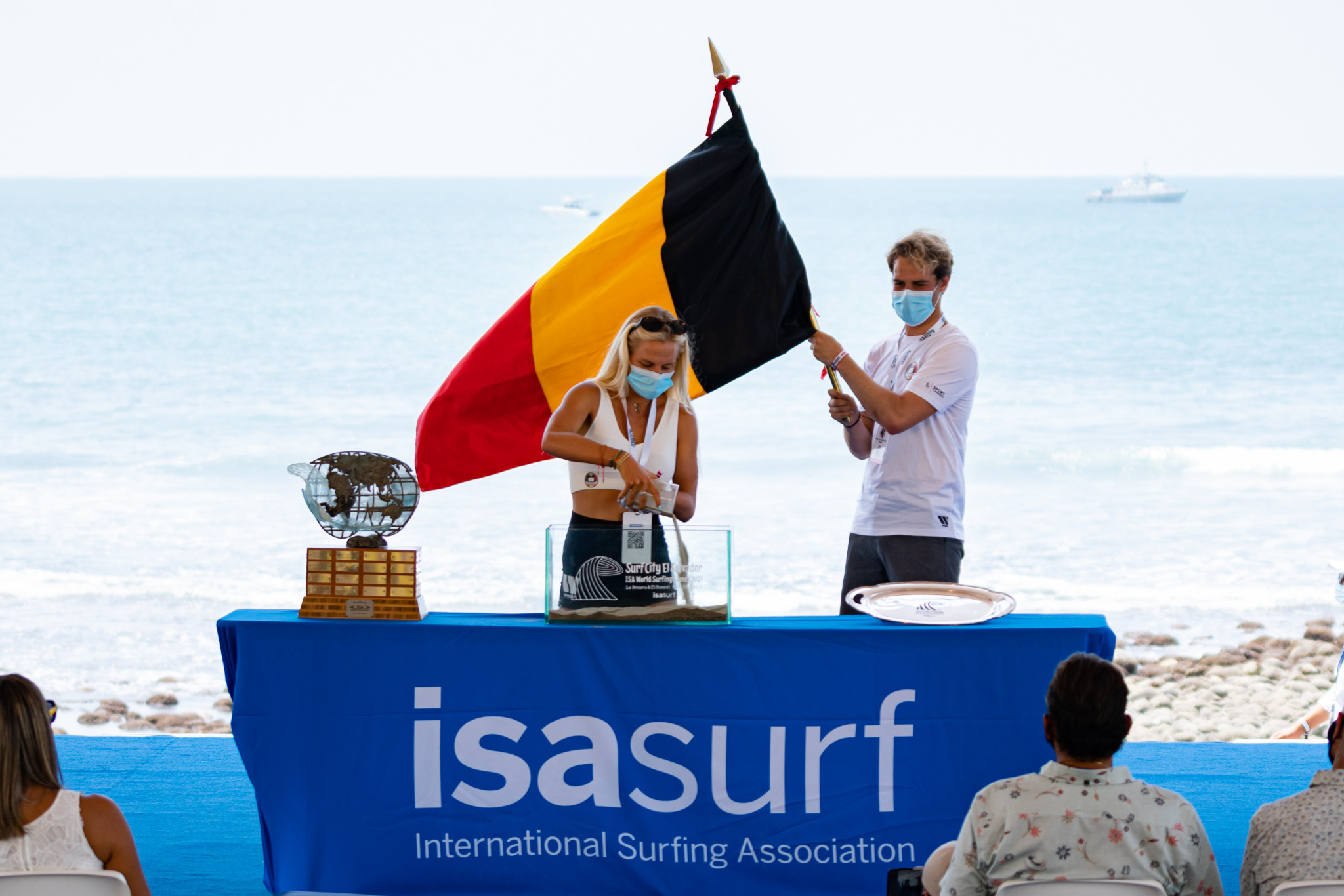 Belgium's participants take part in the Sands of the World ceremony ©ISA/Ben Reed