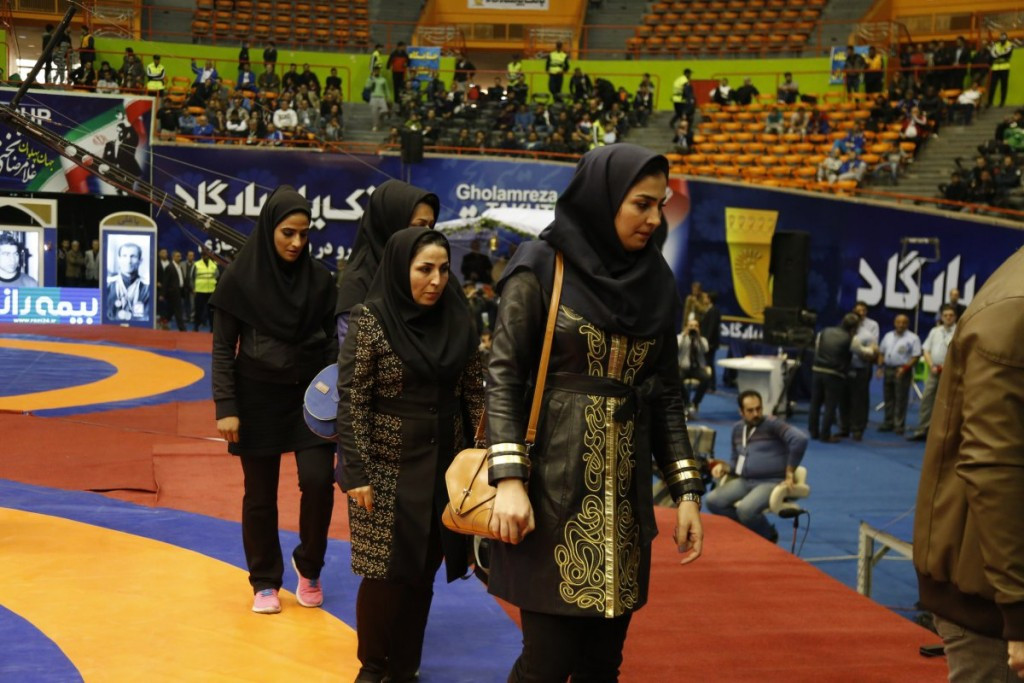 Iran Wrestling Federation establishes annual salaries for female coaches